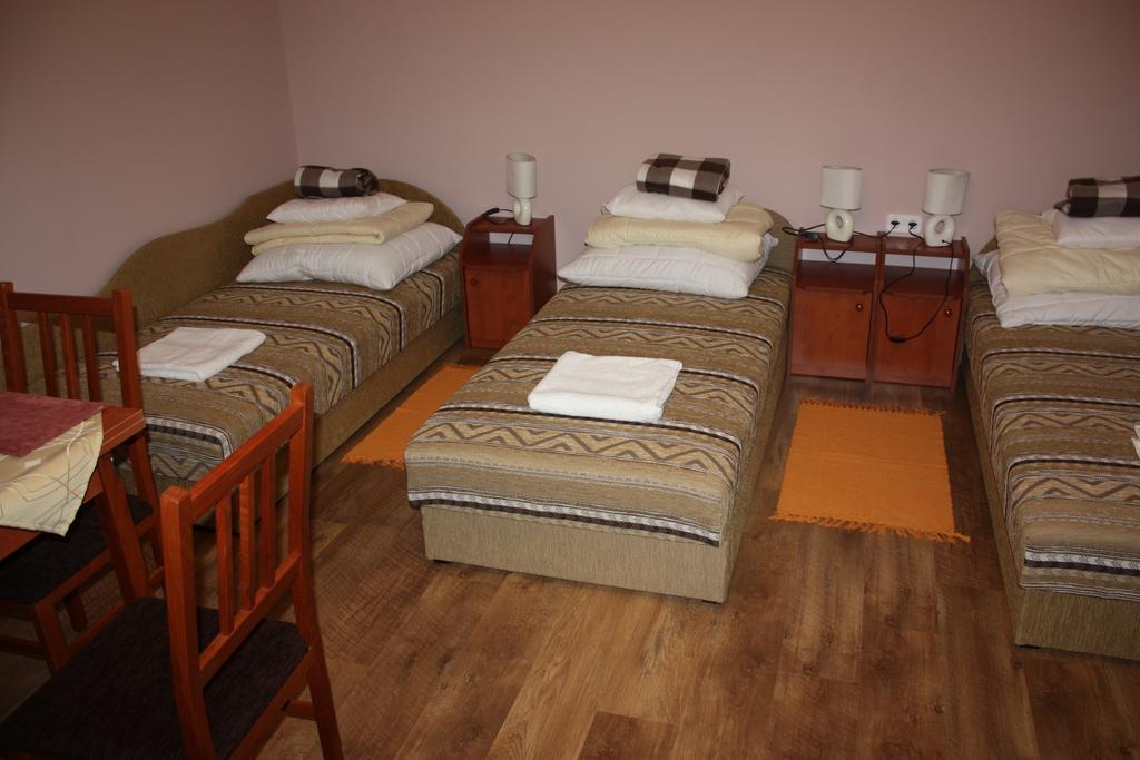 Kiserdo Vendeghaz Rajka Room photo