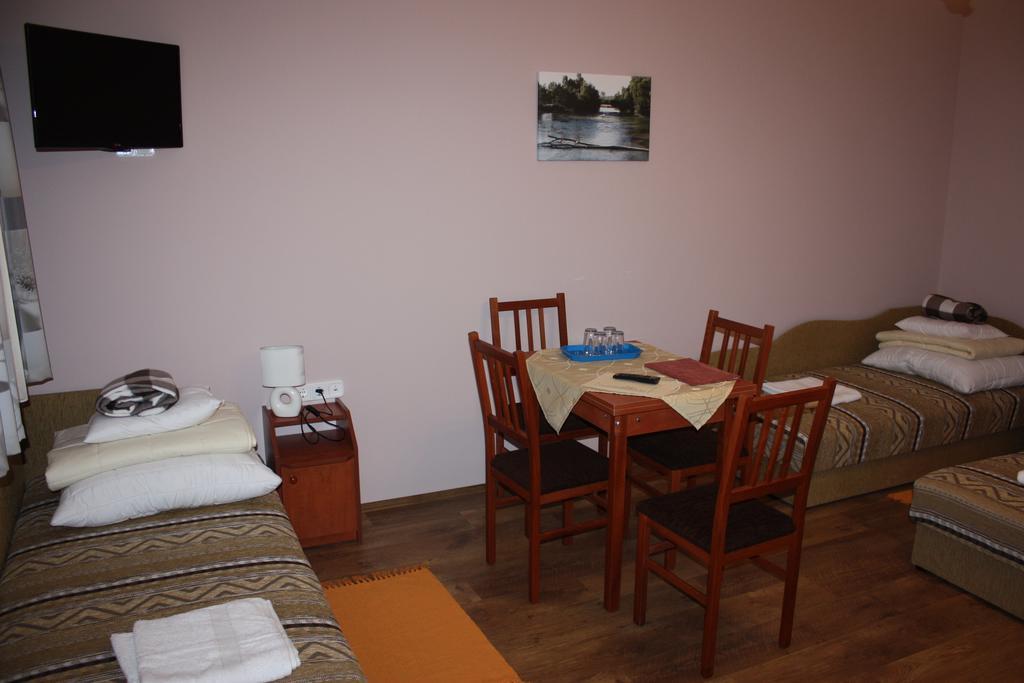 Kiserdo Vendeghaz Rajka Room photo